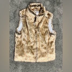Like New Girls Justice Faux Fur Vest (size 12/14)